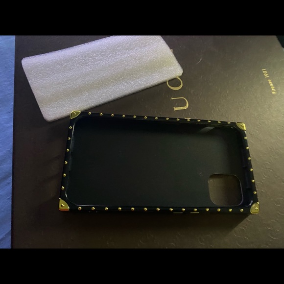 iPhone 11 Pro Max - Picture 7 of 10